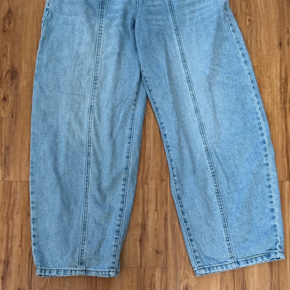 Universal Thread Jeans - Picture 3 of 6